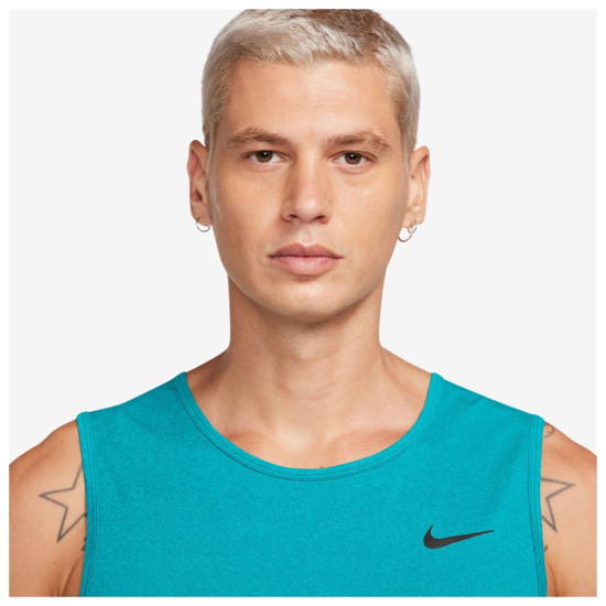 Nike Ανδρική αμάνικη μπλούζα Dri-FIT Hyverse Nike Ανδρική αμάνικη μπλούζα Dri-FIT Hyverse